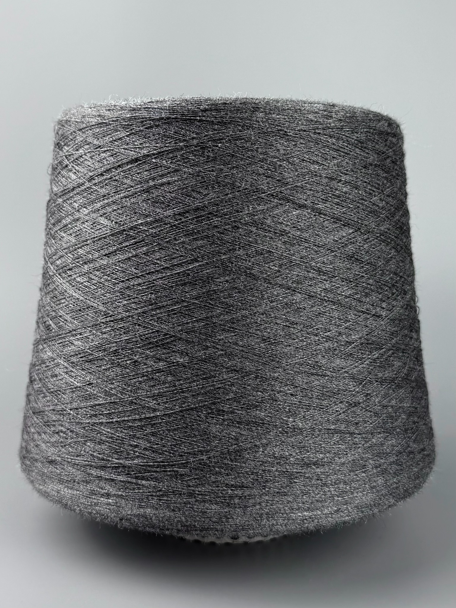 FBSilk – Filati Buratti Art. G3622 3200 m / 100 g – Fil 100% soie tussah col. Anthracite mélangé 42906 photo 2